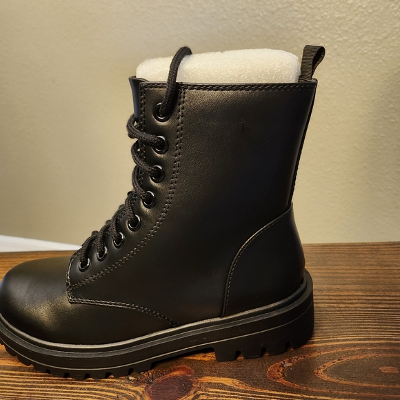 NWT Black Combat Boots - Picture 5 of 8